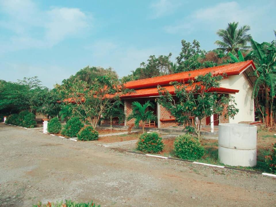 Hotel Tree Garden Wilpaththu Nochchiyagma Anuradhapura Nochchiyagama Exterior photo