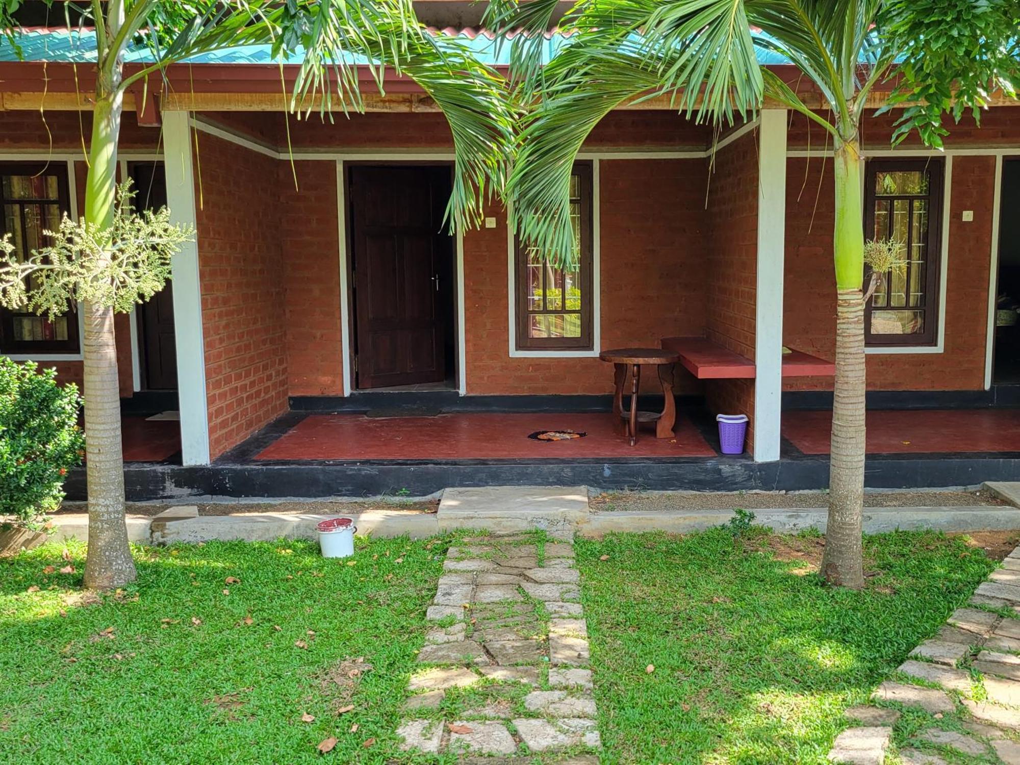 Hotel Tree Garden Wilpaththu Nochchiyagma Anuradhapura Nochchiyagama Exterior photo